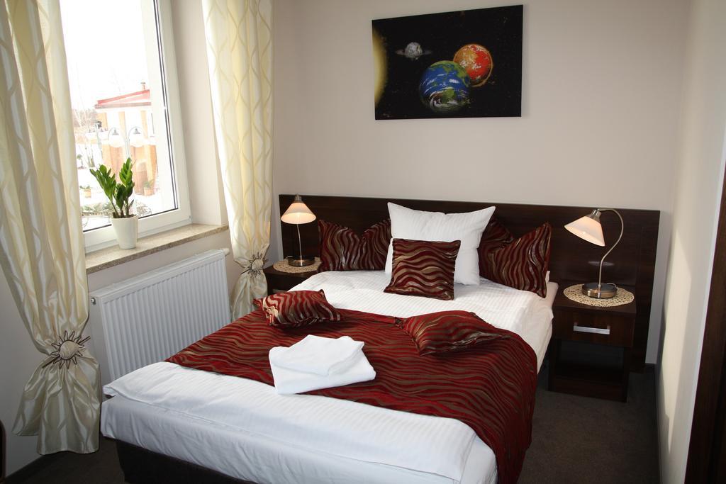 Hotel Kosmonauty Wroclaw-Airport Habitación foto